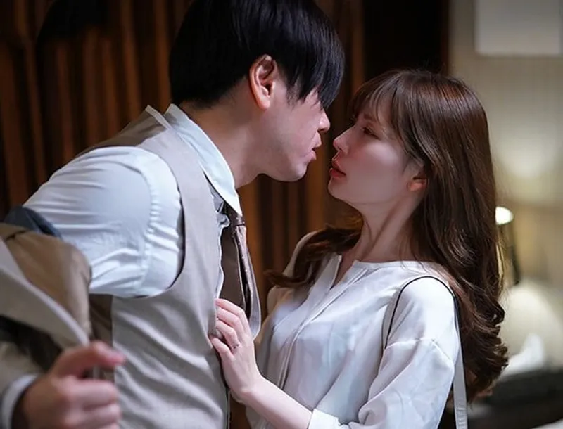 Sếp thầm yêu em thư ký đã có anh xã và kế hoạch cho chuyến công tác